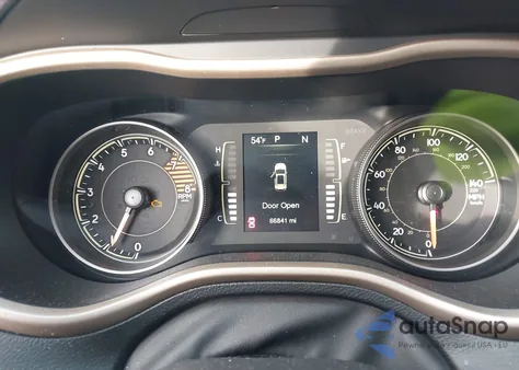 2017 Jeep Cherokee Altitude 4X4 from USA, damaged, VIN 1C4PJMASXHW589442